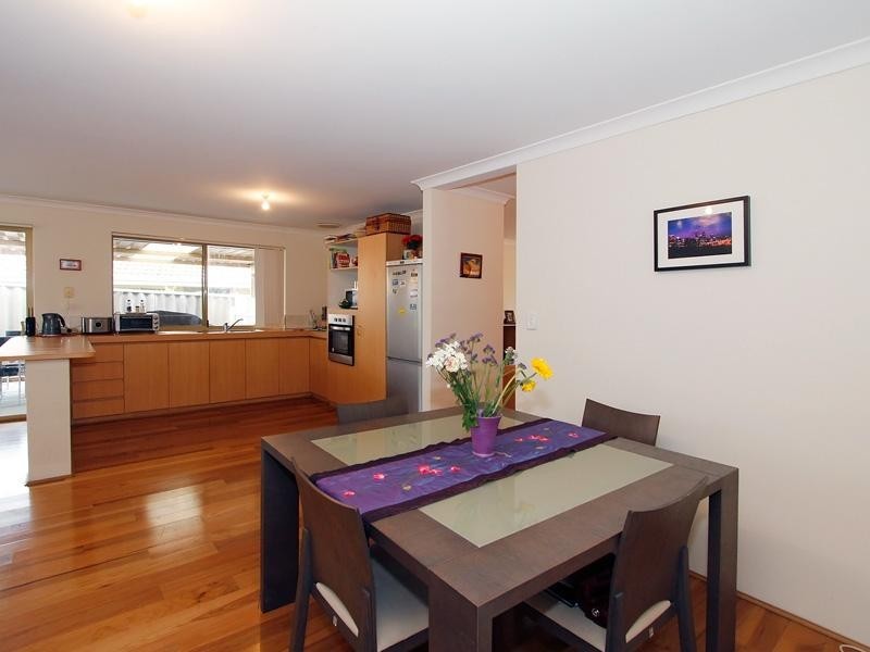 22B Combewood Loop, Carramar WA 6031