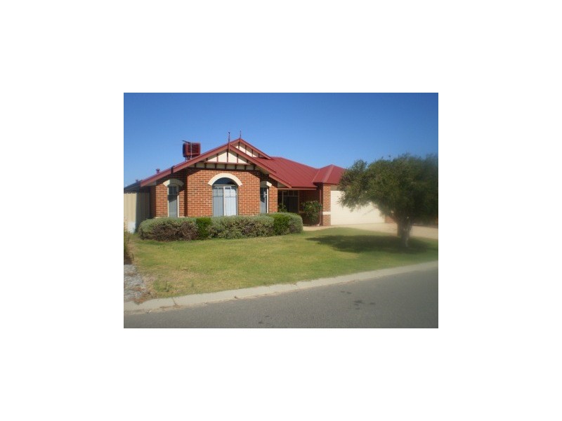 8 Goshawk Street, Tapping WA 6065