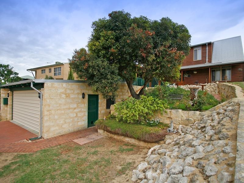 7 Graham Road, Quinns Rocks WA 6030