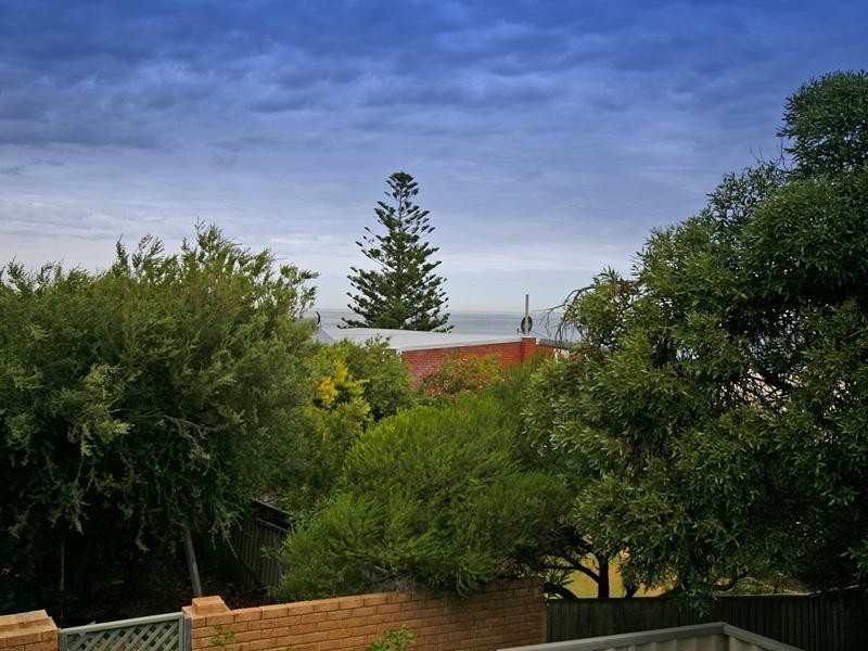 7 Graham Road, Quinns Rocks WA 6030