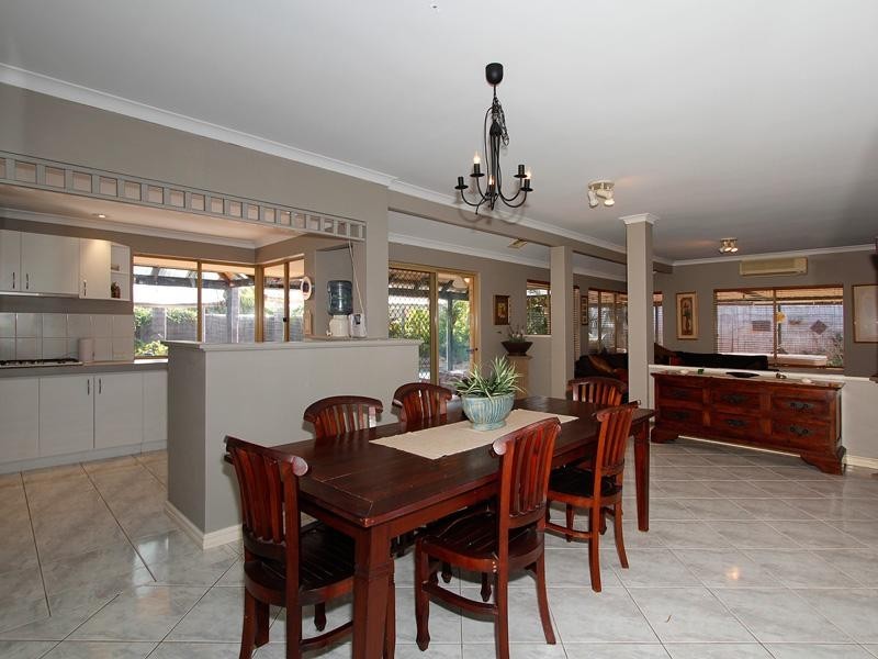 11 Paragon Rise, Currambine WA 6028