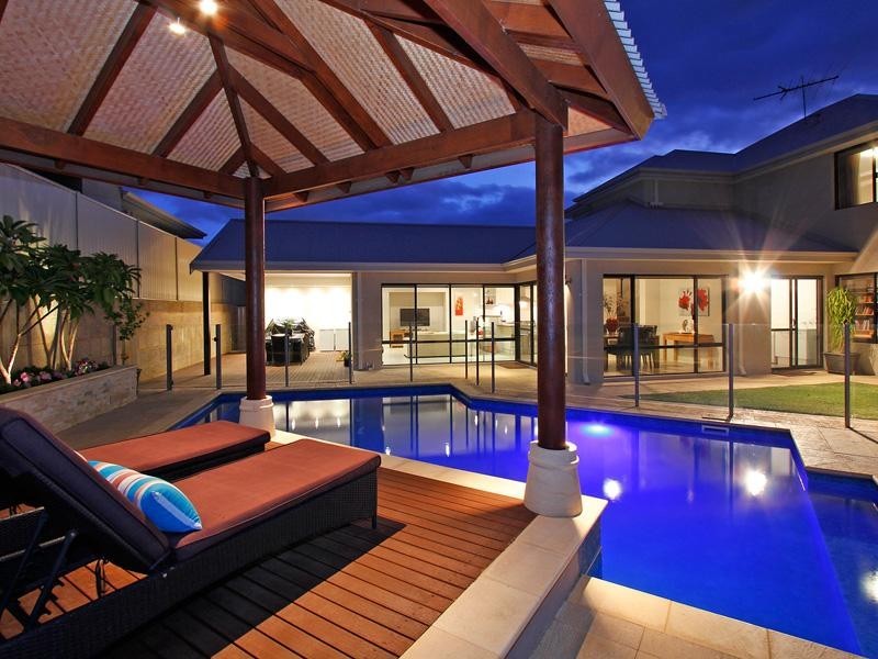 16 Spitfire Avenue, Burns Beach WA 6028