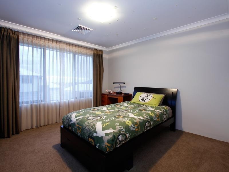 16 Spitfire Avenue, Burns Beach WA 6028