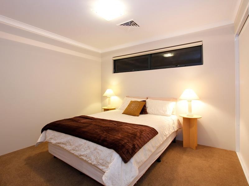 16 Spitfire Avenue, Burns Beach WA 6028