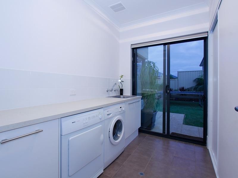 16 Spitfire Avenue, Burns Beach WA 6028