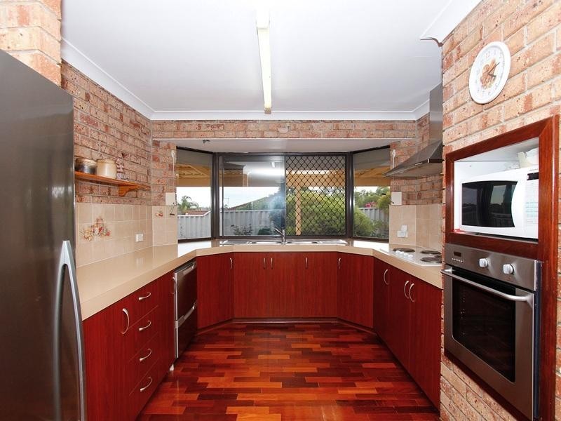 37 Coyle Road, Beldon WA 6027