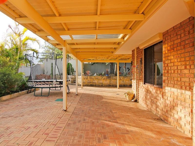 37 Coyle Road, Beldon WA 6027