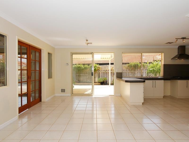 21 Arrow Place, Joondalup WA 6027