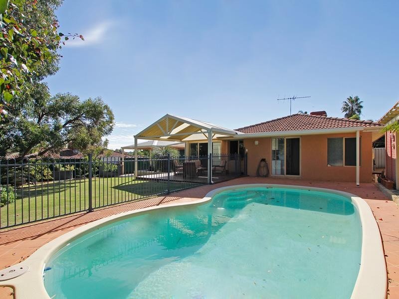 6 Carmen Court, Joondalup WA 6027