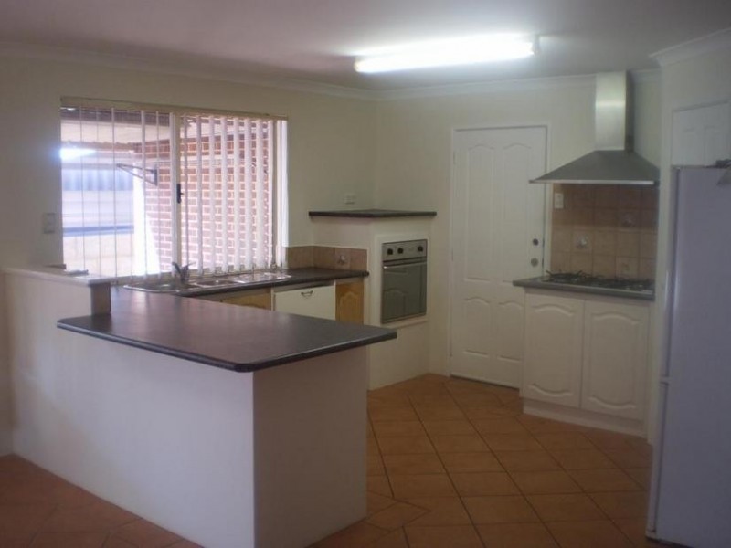 105 Balladong Loop, Carramar WA 6031