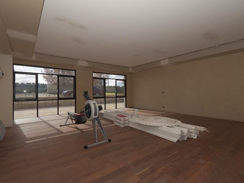 588 Neaves Road, Mariginiup WA 6065