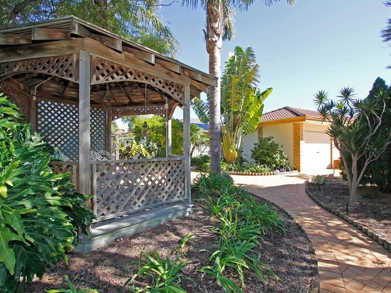 6 Sebago Court, Joondalup WA 6027