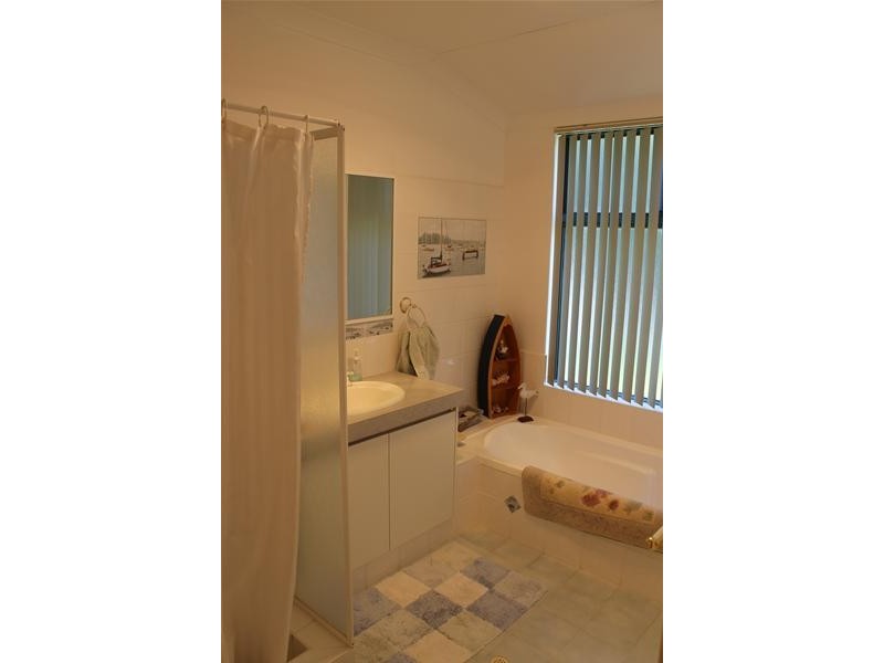 32 Weatherley Crescent, Two Rocks WA 6037