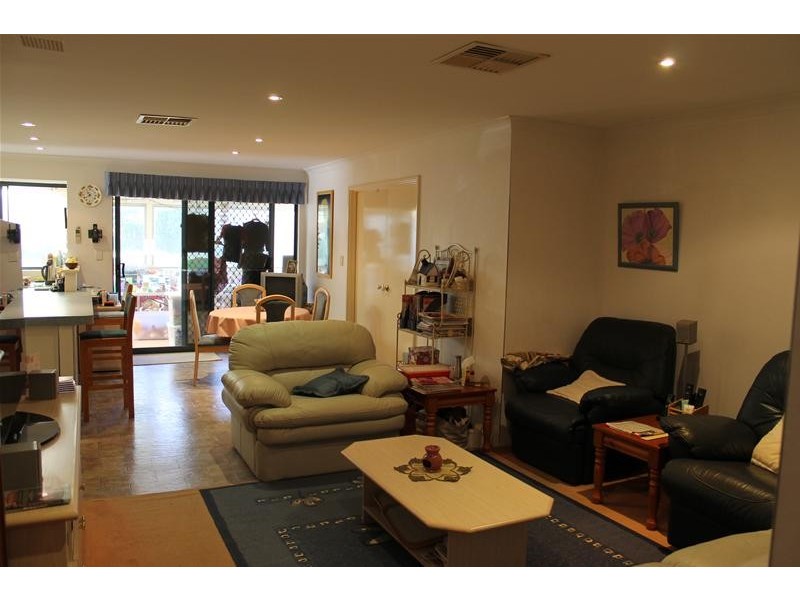 32 Weatherley Crescent, Two Rocks WA 6037