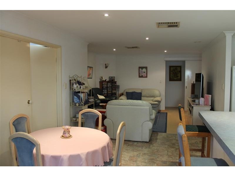 32 Weatherley Crescent, Two Rocks WA 6037