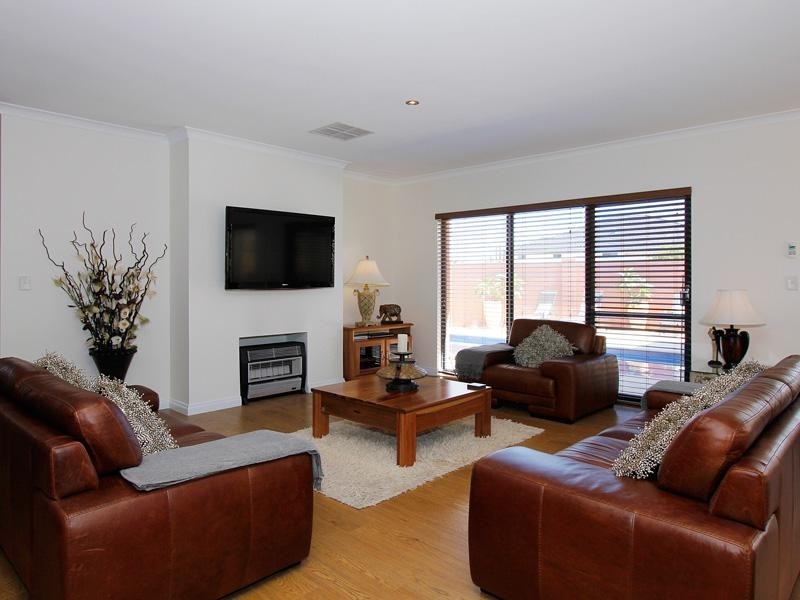 73 Keanefield Drive, Carramar WA 6031