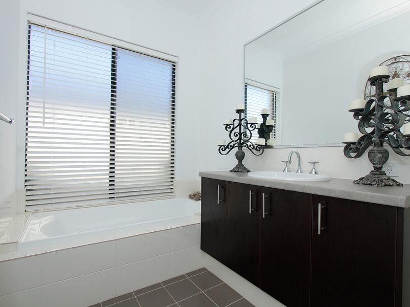 73 Keanefield Drive, Carramar WA 6031