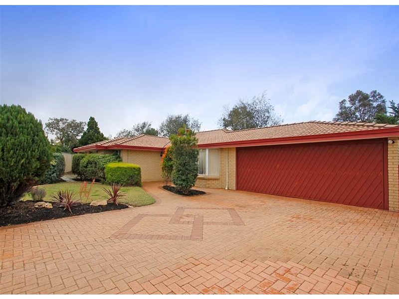 11 Fairlie Grove, Kinross WA 6028