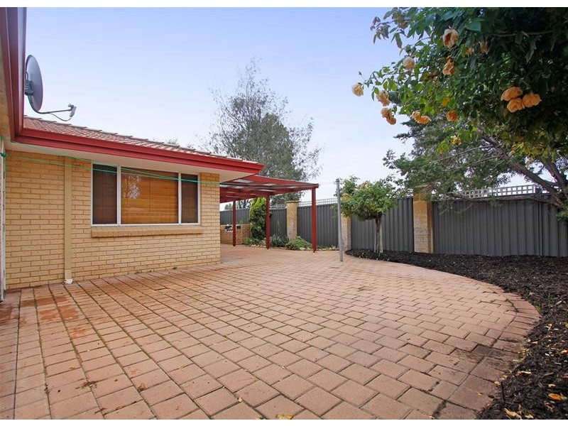 11 Fairlie Grove, Kinross WA 6028