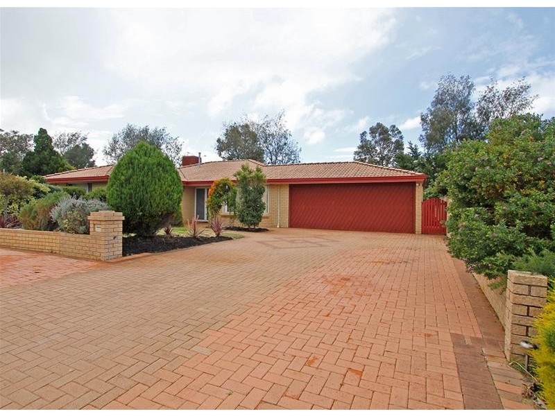 11 Fairlie Grove, Kinross WA 6028