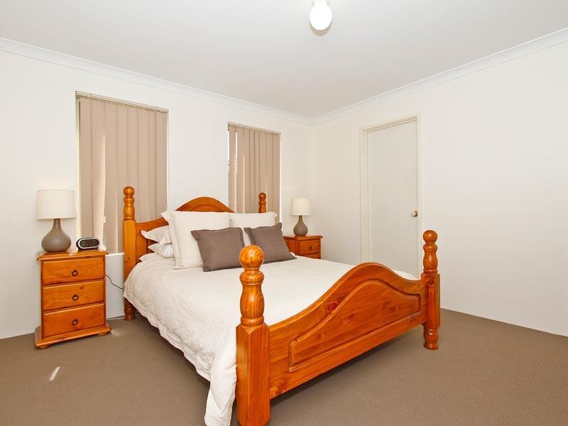 8/5 Yarra Court, Carramar WA 6031