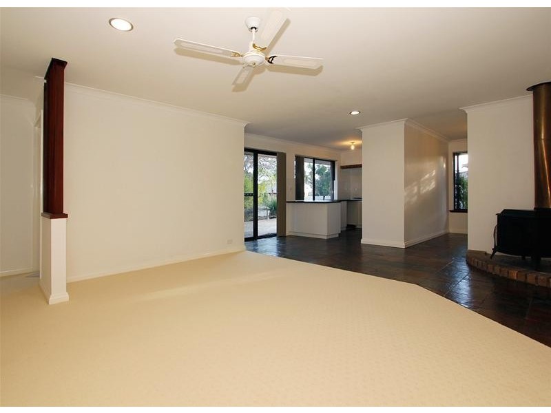 87 Treetop Avenue, Edgewater WA 6027