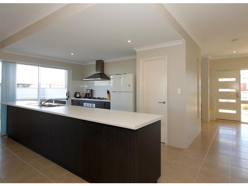 122 Lindsay Beach Boulevard, Yanchep WA 6035