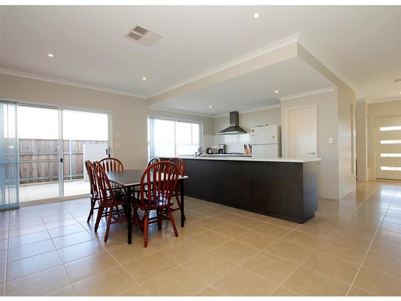 122 Lindsay Beach Boulevard, Yanchep WA 6035