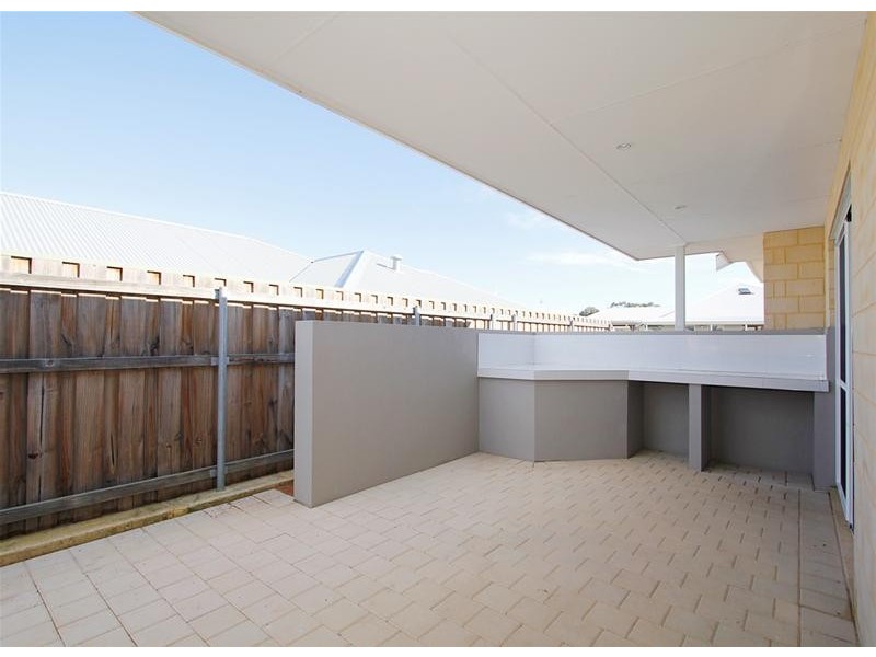 122 Lindsay Beach Boulevard, Yanchep WA 6035