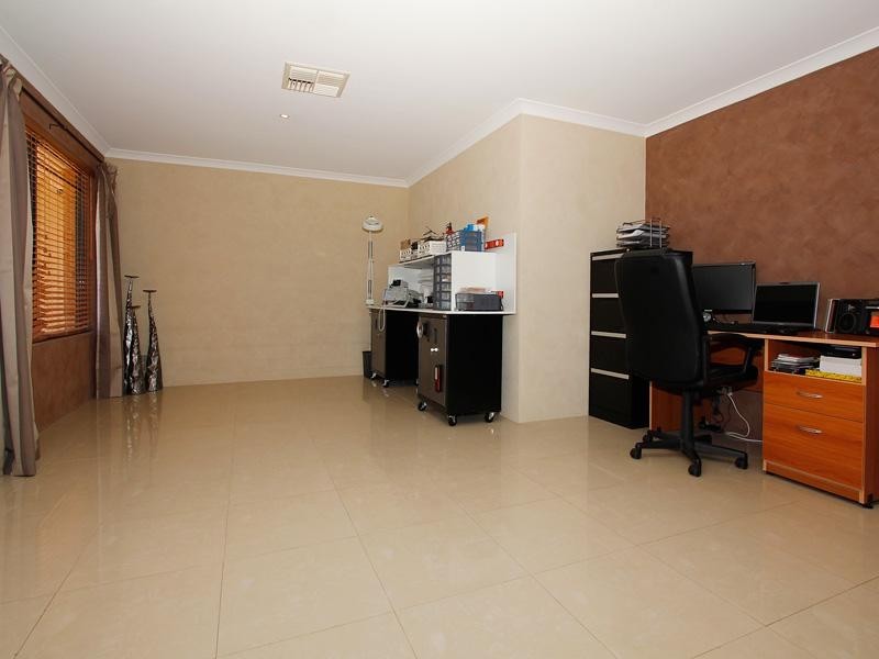 24 Dilkera Place, Quinns Rocks WA 6030