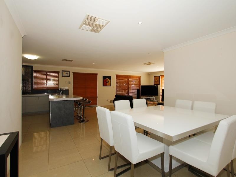 24 Dilkera Place, Quinns Rocks WA 6030