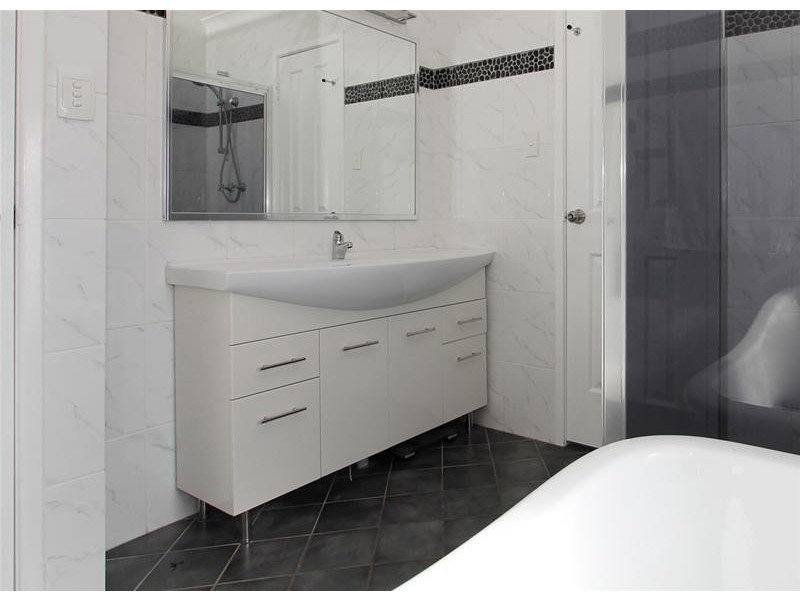 3 Tipuana Place, Edgewater WA 6027