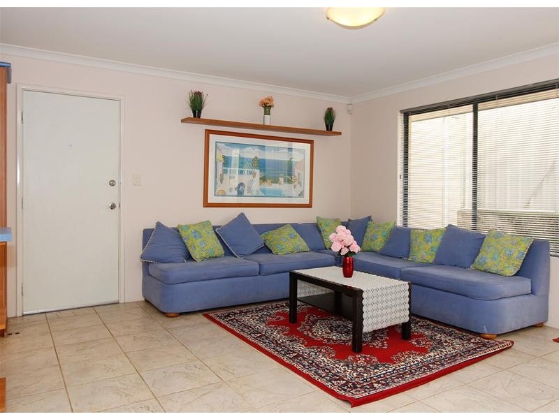 47 Palmerston Crescent, Tapping WA 6065
