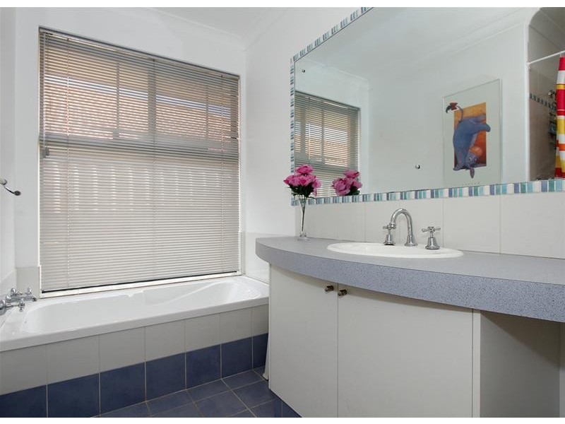 47 Palmerston Crescent, Tapping WA 6065