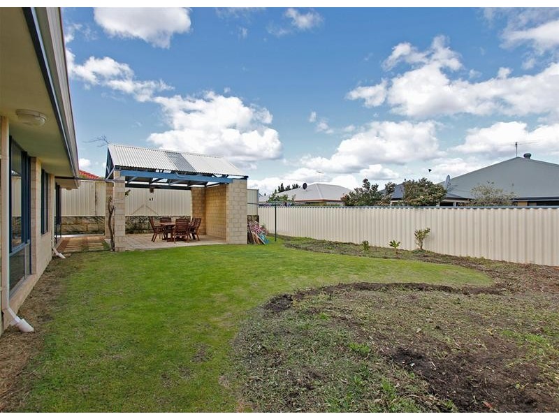 47 Palmerston Crescent, Tapping WA 6065