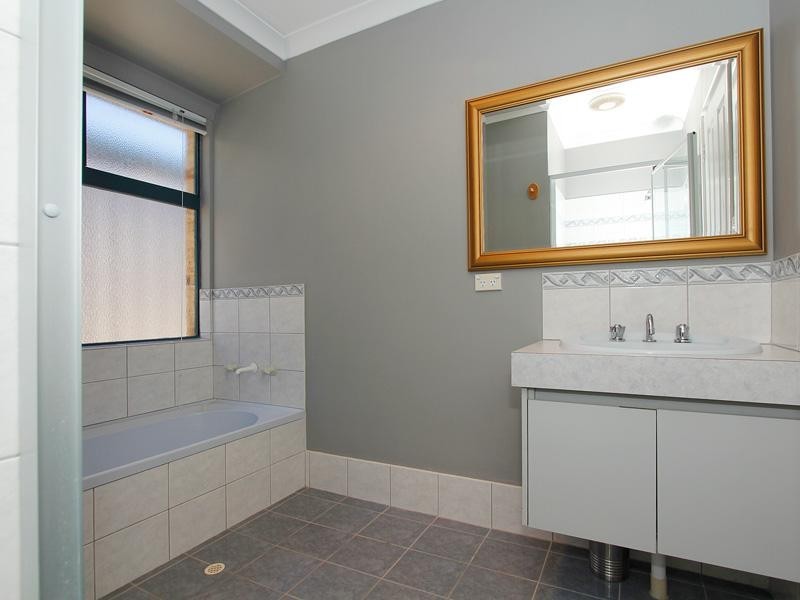 24 Dilkera Place, Quinns Rocks WA 6030