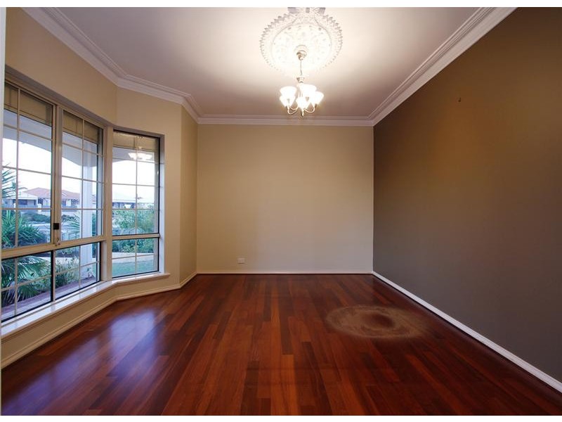 126 Cook Avenue, Hillarys WA 6025