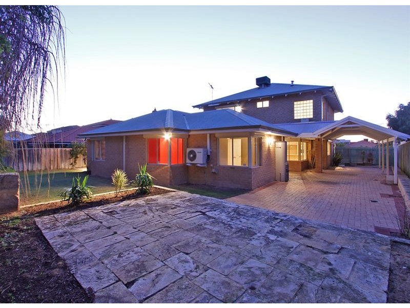 126 Cook Avenue, Hillarys WA 6025