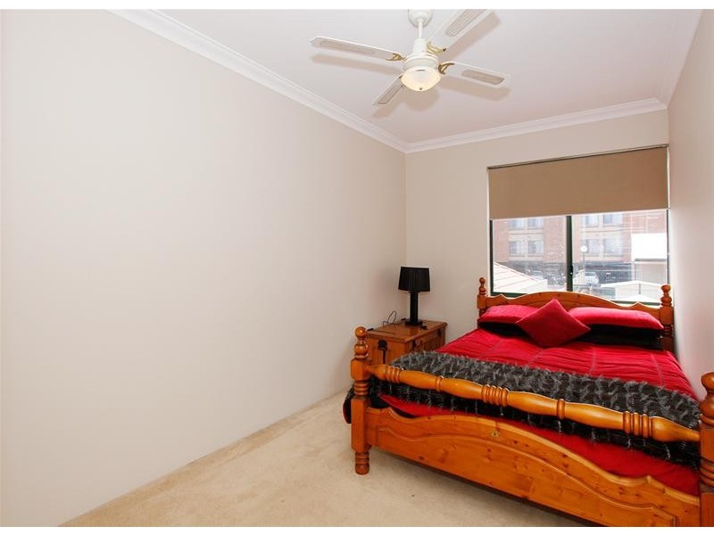 1/1 Piccadilly Circle, Joondalup WA 6027