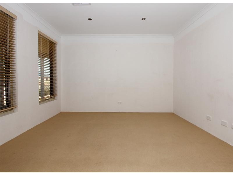 2 Overdene Pass, Banksia Grove WA 6031