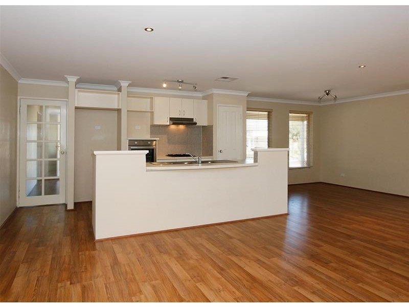 2 Overdene Pass, Banksia Grove WA 6031