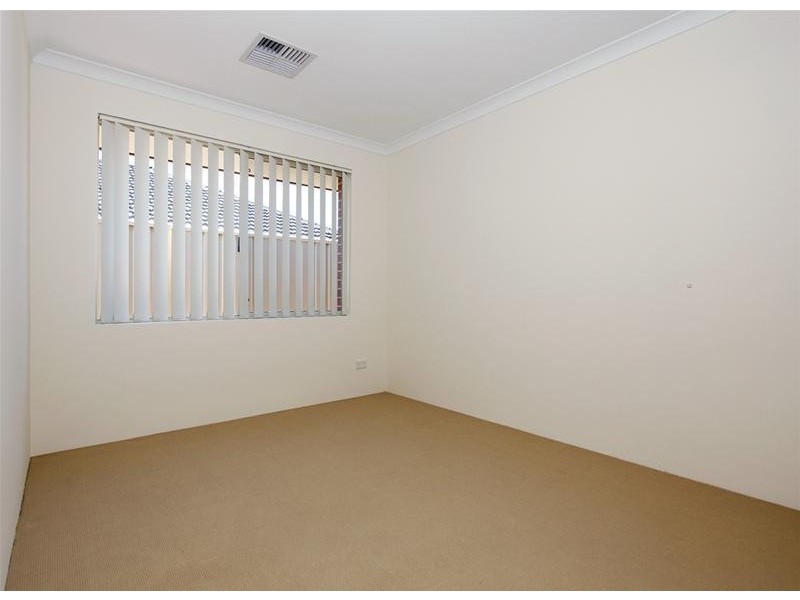 2 Overdene Pass, Banksia Grove WA 6031