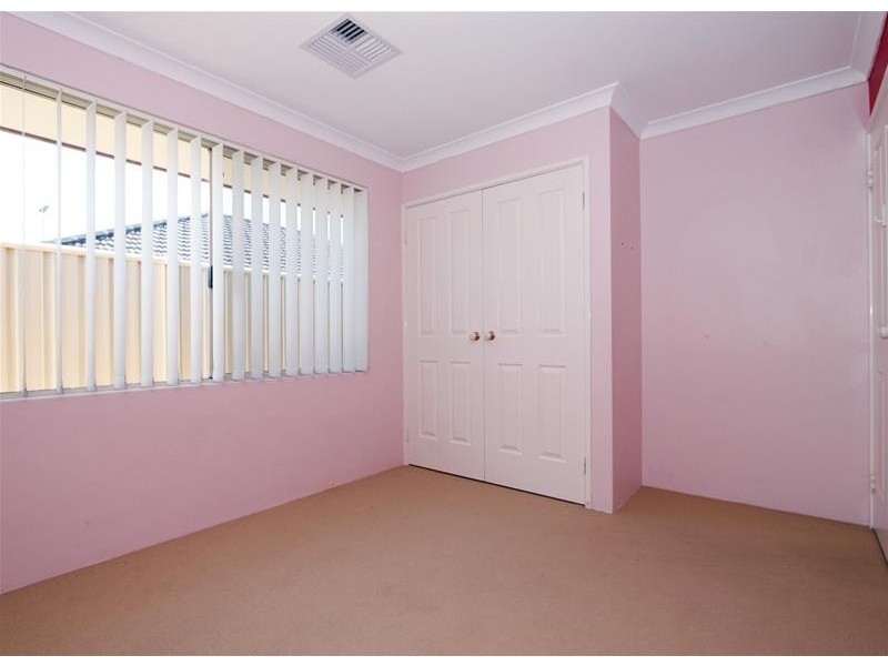 2 Overdene Pass, Banksia Grove WA 6031