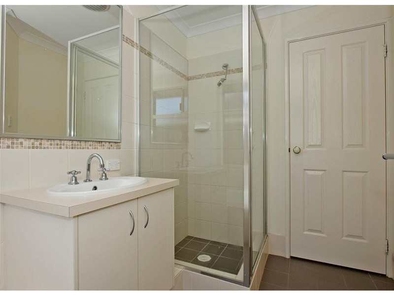 2 Overdene Pass, Banksia Grove WA 6031