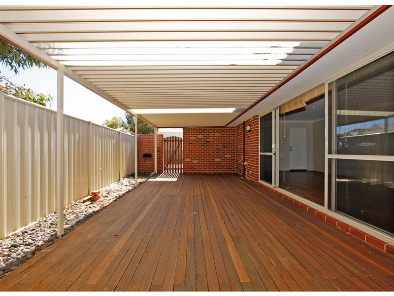 2 Overdene Pass, Banksia Grove WA 6031