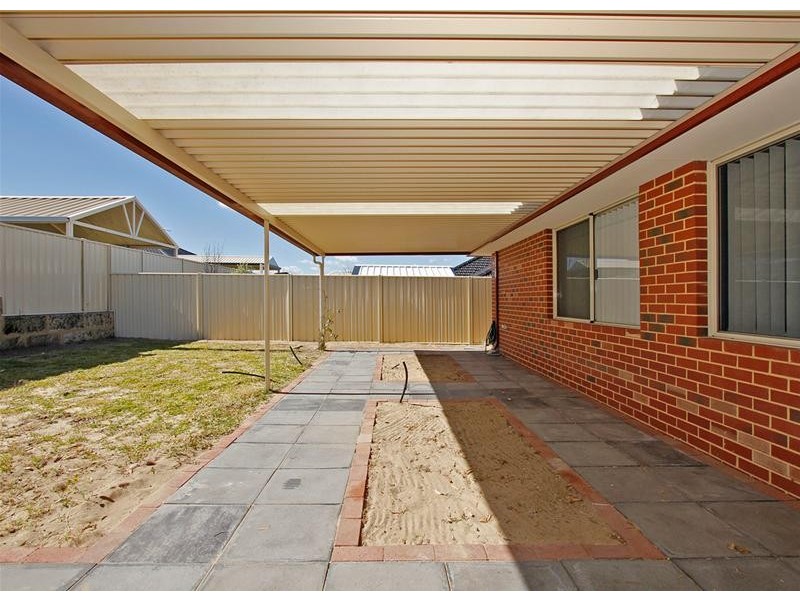 2 Overdene Pass, Banksia Grove WA 6031