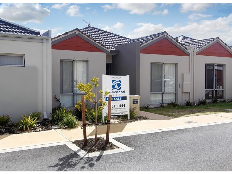 12 Nashville Loop, Currambine WA 6028