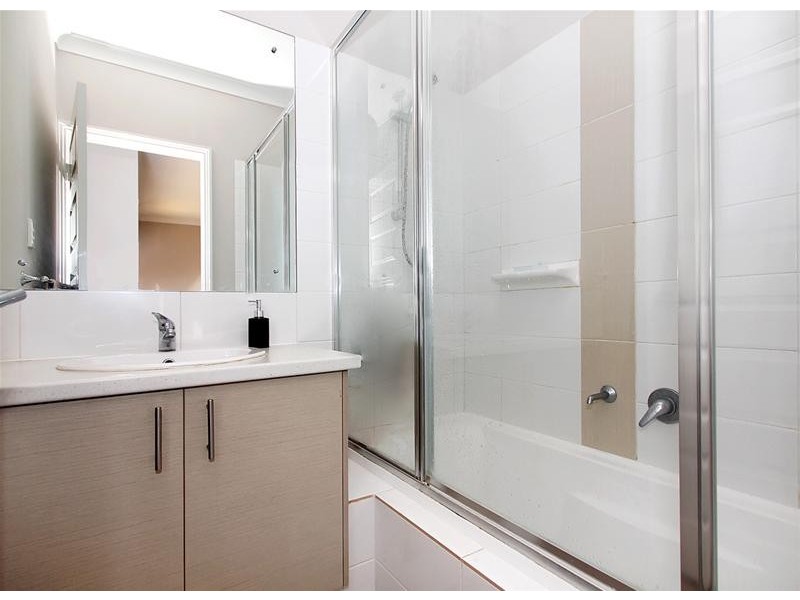 12 Nashville Loop, Currambine WA 6028