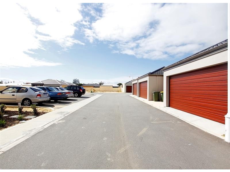 12 Nashville Loop, Currambine WA 6028