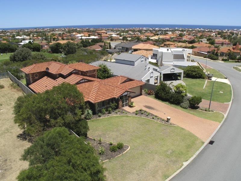 18 Meadowbrook Promenade, Currambine WA 6028